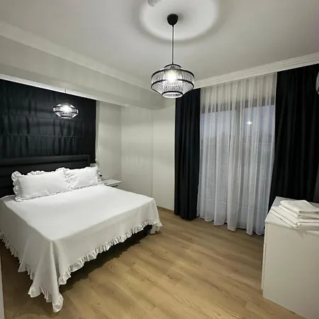 Ayazma Merkezde Villa Fethiye